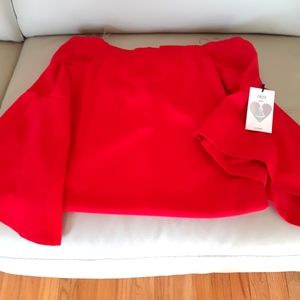 Beautiful off the shoulder dress, Fuchsia color.